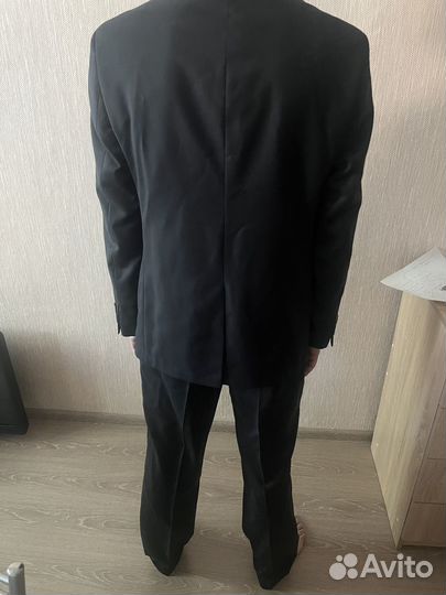 Мужской костюм классический черный
