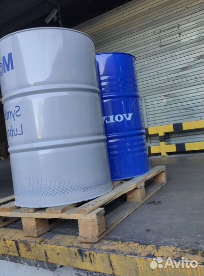 Оригинальное моторное масло Mobil 15W40