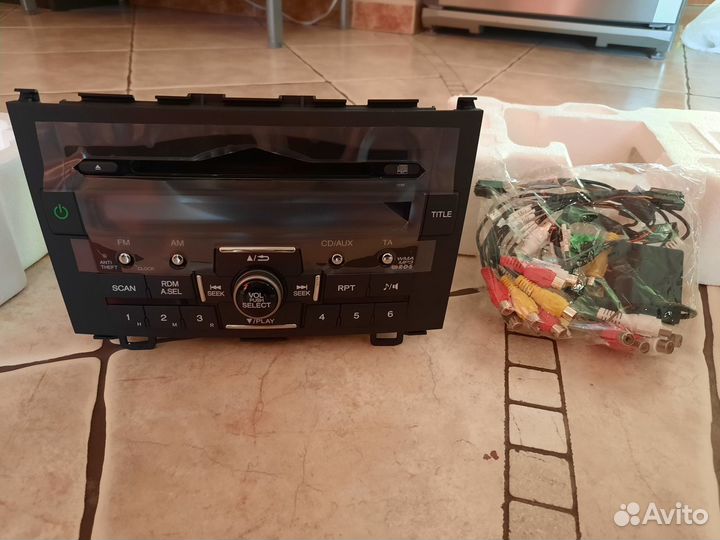 Штатная Магнитола на Honda CR-V 2011