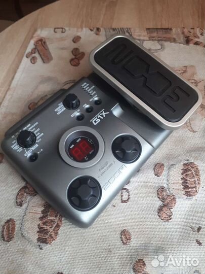 Гитарные процессоры Zoom (разные)