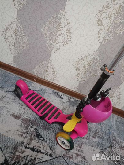Самокат детский трехколесный с сиденьем