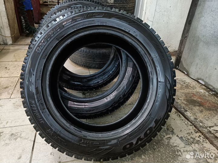 Toyo Observe GSi-5 225/60 R18 100Q