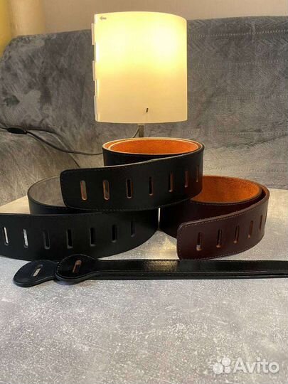 Кожаный гитарный ремень новый