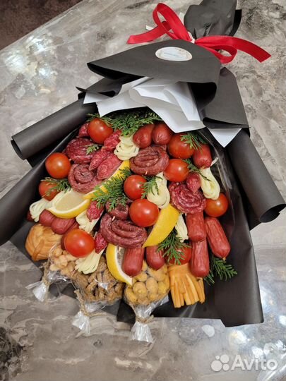 Съедобный букет мужчине 23 февраля