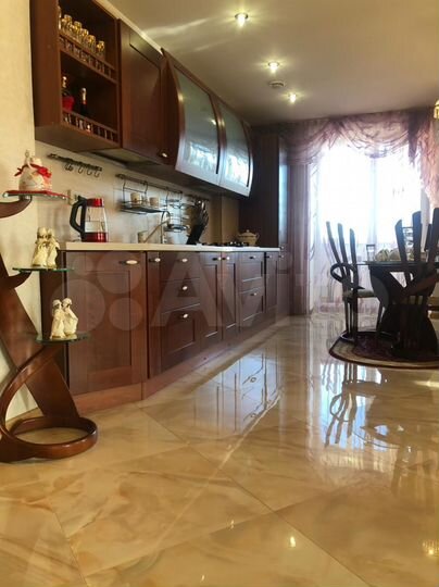 3-к. квартира, 99 м², 4/10 эт.