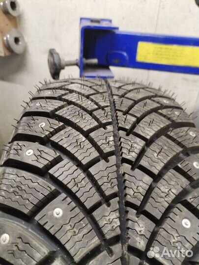 Bfgoodrich G-Force Stud 225/45 R17