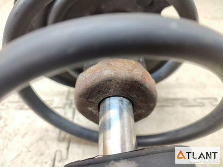 Стойка передняя правая subaru trezia