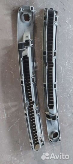 Воздуховод лобового стекла Nissan Skyline v35