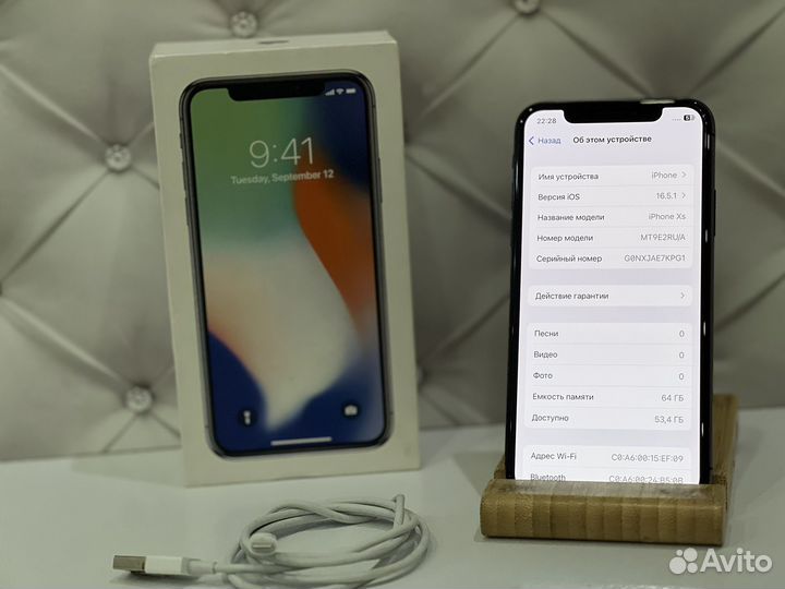iPhone Xs, 64 ГБ