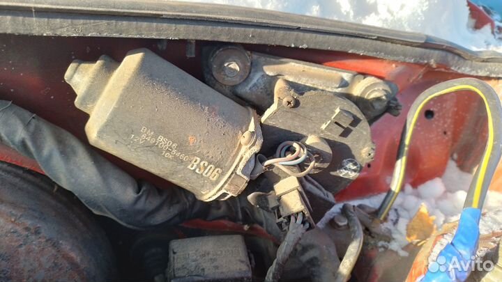 Моторчик дворников в сборе Mazda 323 BG