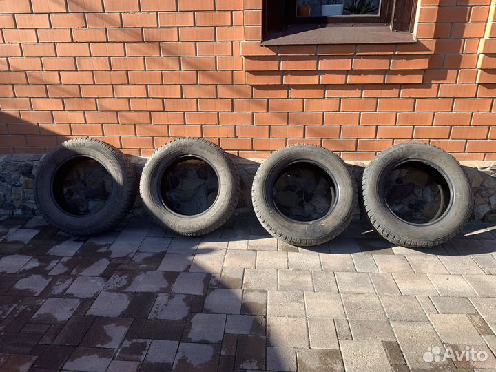 Yokohama Ice Guard Stud IG55 235/65 R17