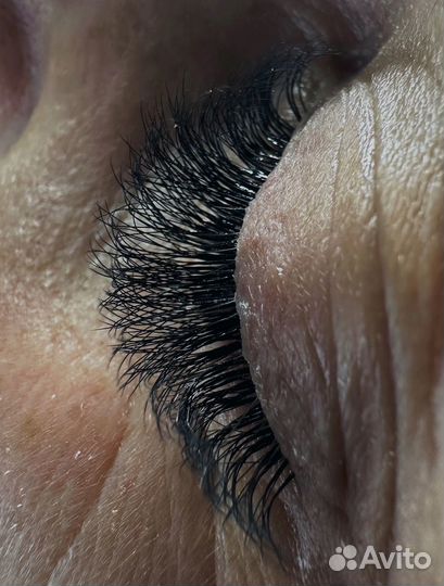 Маникюр педикюр