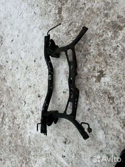 Задний подрамник Volkswagen Golf 6