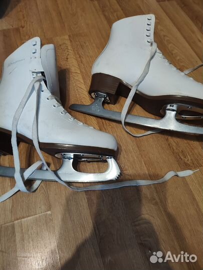 Коньки женские