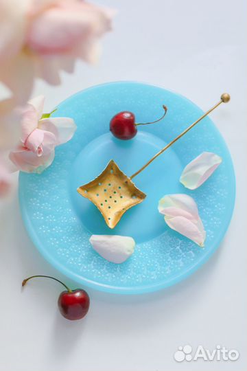 Старинная тарелочка опалиновое стекло Франция