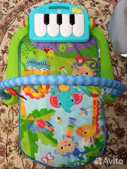 Развивающий коврик fisher price с пианино