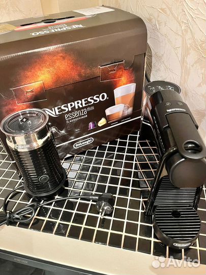 Кофемашина nespresso essenza mini & aeroccino3