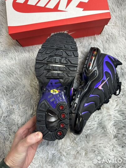 Кроссовик Nike air max tn plus pur