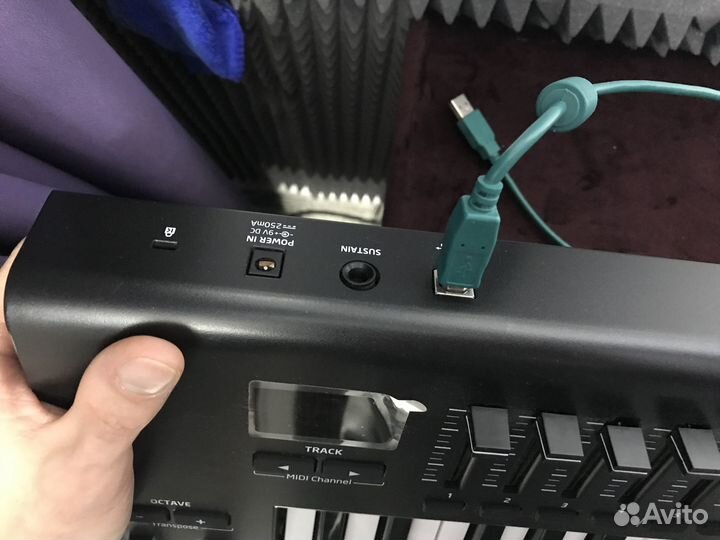 Миди-клавиатура Novation Launchkey 49 Mk2