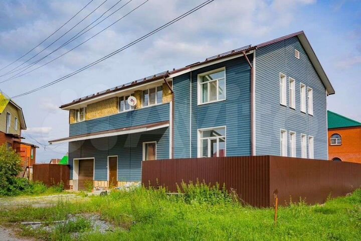 Дом 234 м² на участке 10,5 сот.