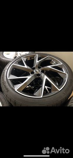 Колеса Audi S Q3 r 21