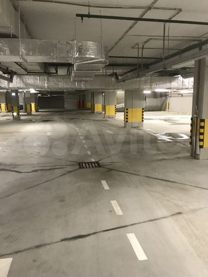 Машиноместо, 18 м²