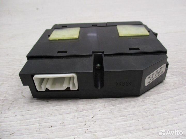 Кнопка выключатель Toyota Avensis 1.8 2005