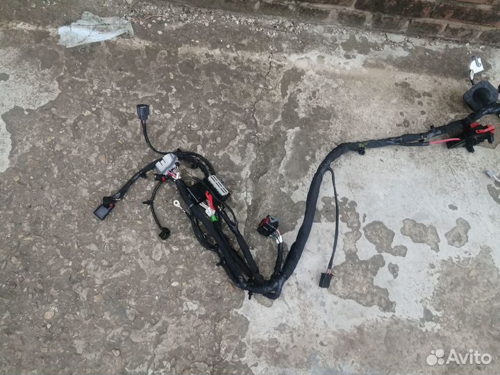 Проводка моторного отсека Jeep Grand Cherokee WK2