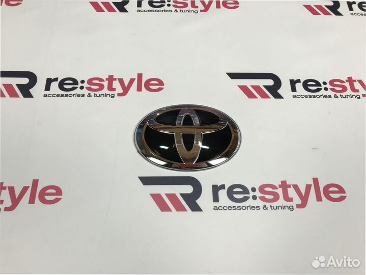 Эмблема в решетку Toyota Land Cruiser 200 U254