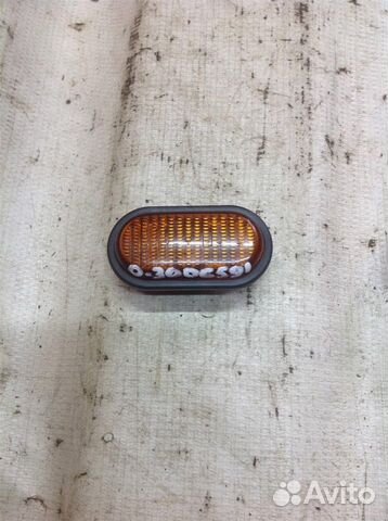 Повторитель на крыло желтый Renault Trafic 2 (200