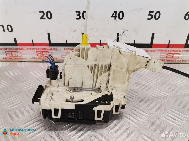 Замок двери передней правой Volkswagen Crafter