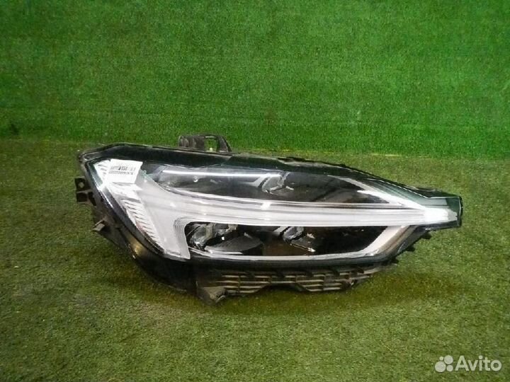 Фара правая Volvo XC60