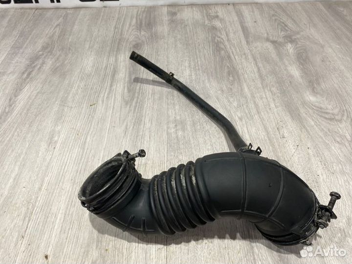 Патрубок воздушного фильтра Hyundai Solaris седан