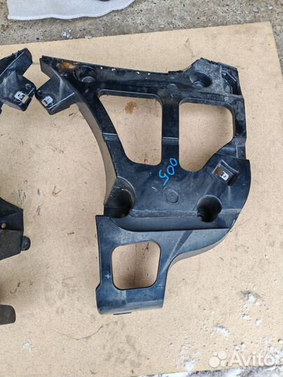 BMW X5M E70 Крепления заднего бампера