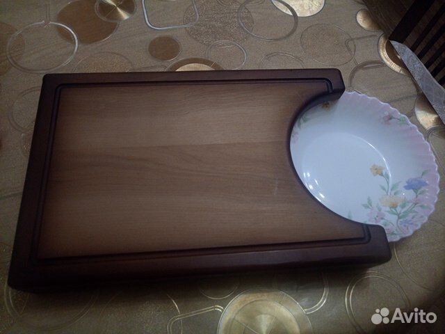 Изделия из дерева, вывески, предметы быта