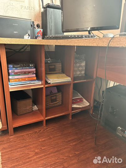 Письменный стол для школьника