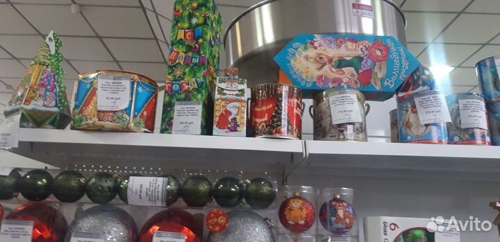 Коробка подарочная новогодняя