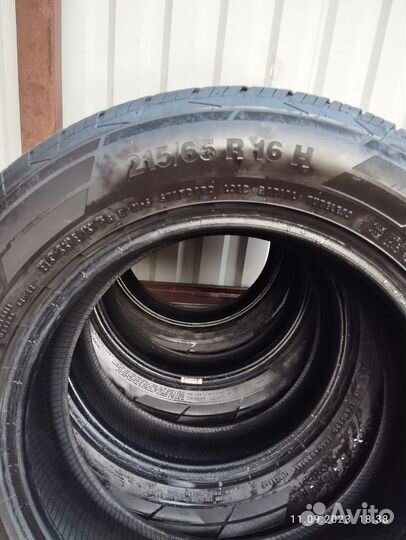 Continental ContiCrossContact LX2 215/65 R16