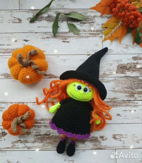 Вязаная игрушка Куколка Ведьмочка