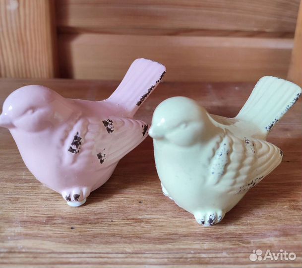 Декоративная фигурка, лампа, поднос, подсвечник