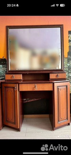 Гримерный стол тумба с зеркалом