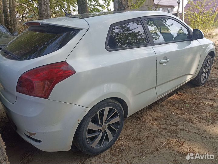 Разбор Kia ProCeed 1 ed купе Дорестайлинг