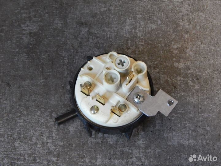 Датчик уровня водя сма Candy 41004276