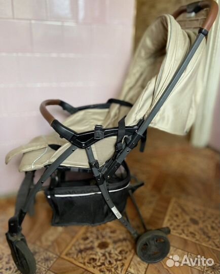 Прогулочная коляска corol