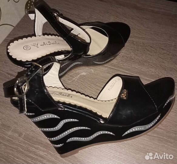 Босоножки на платформе