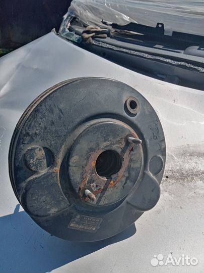 Вакуумный усилитель тормозов Skoda Octavia A4 1U