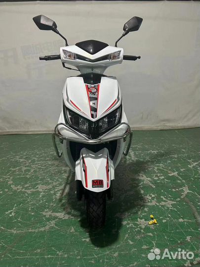 Скутер бензиновый NEW М8 150