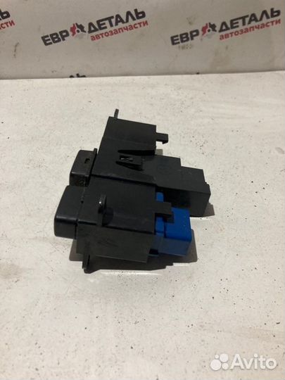 Кнопка птф Toyota Carina E лифтбэк 1 1993