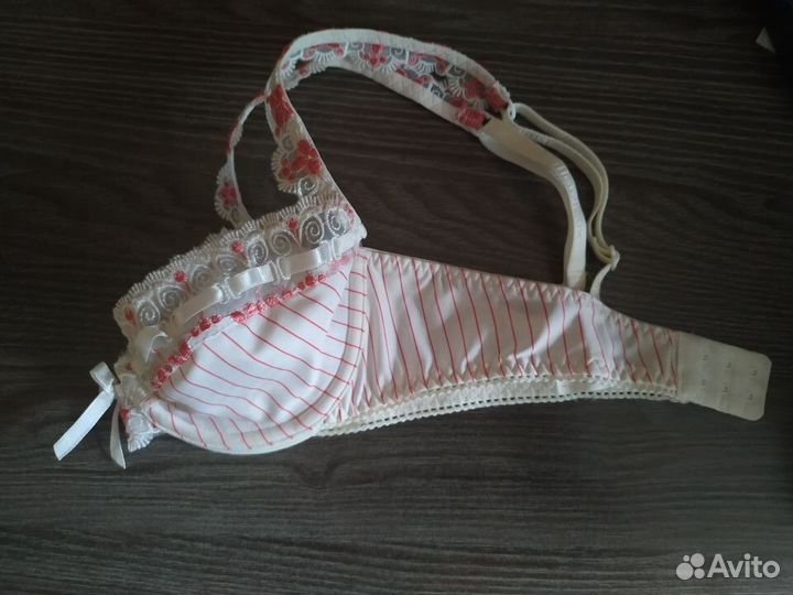 Бюстгальтер на девочку