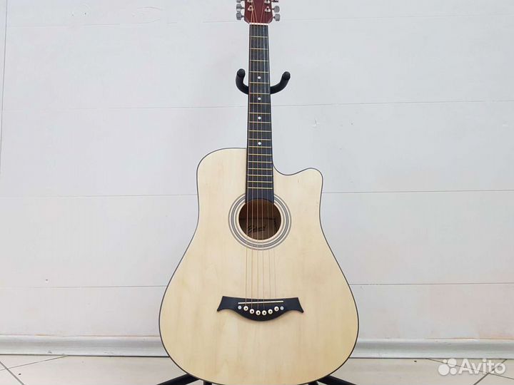 Гитара акустическая новая